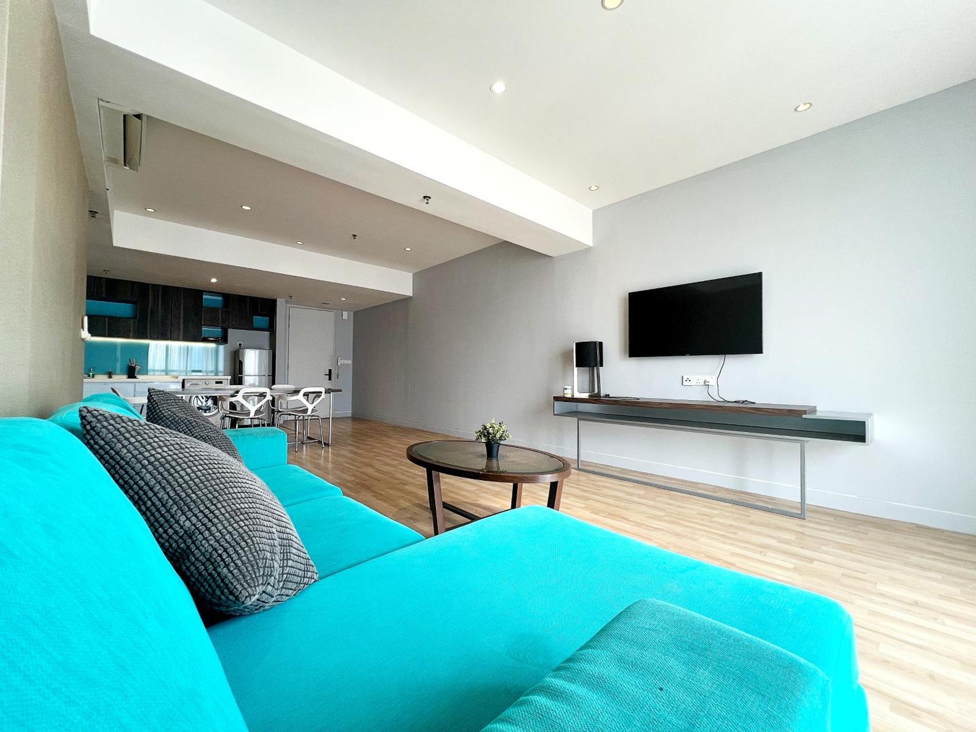 Infini Suites@ D'majestic Place