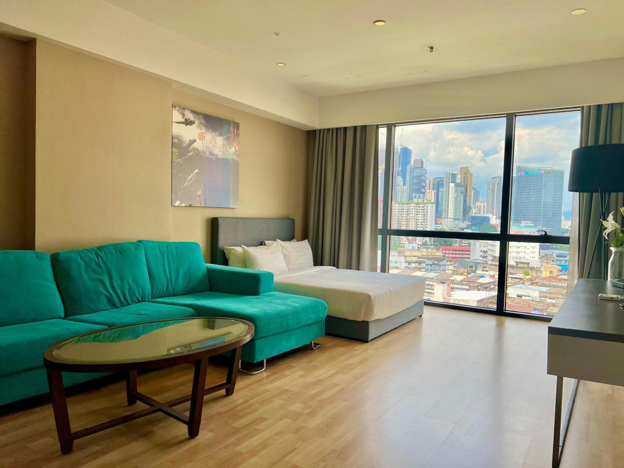Infini Suites@ D'majestic Place